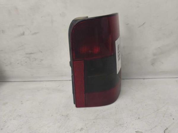 FEU ARRIERE DROIT CITROEN BERLINGO/PEUGEOT PARTNER -2005 (2 PORTES ARRIERE) - Vue 1